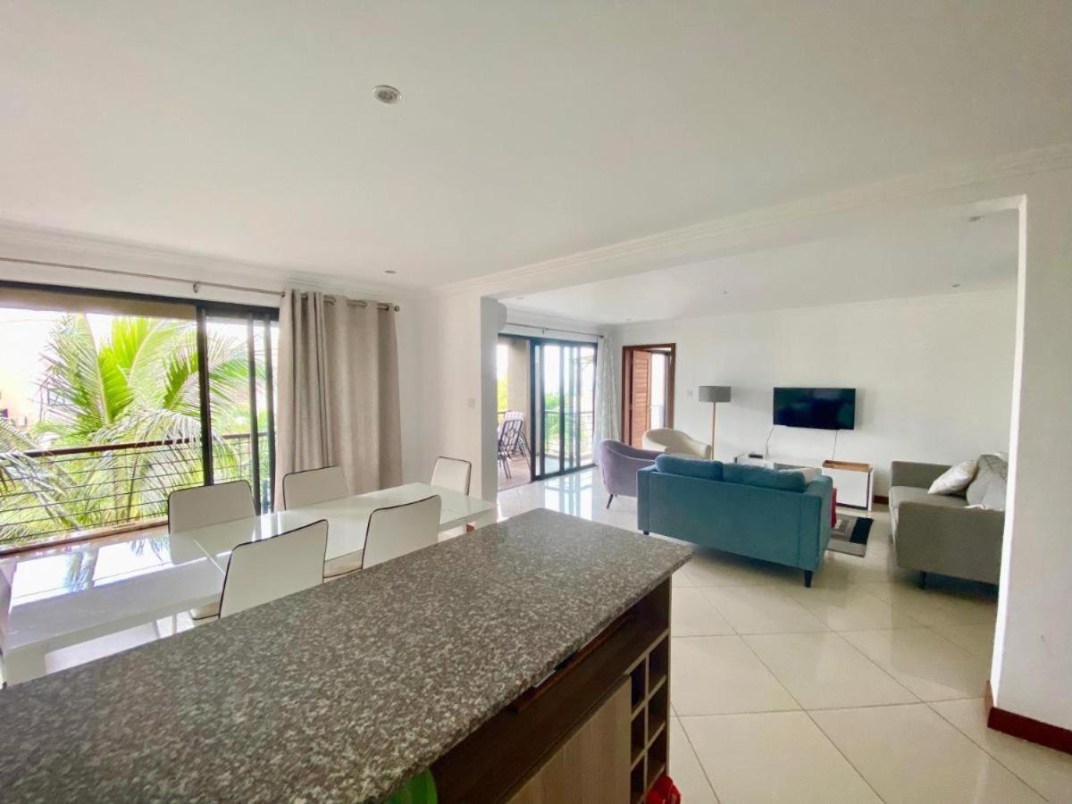 Ocean Bliss By Oasis Holidays Apartment Flic en Flac Bagian luar foto